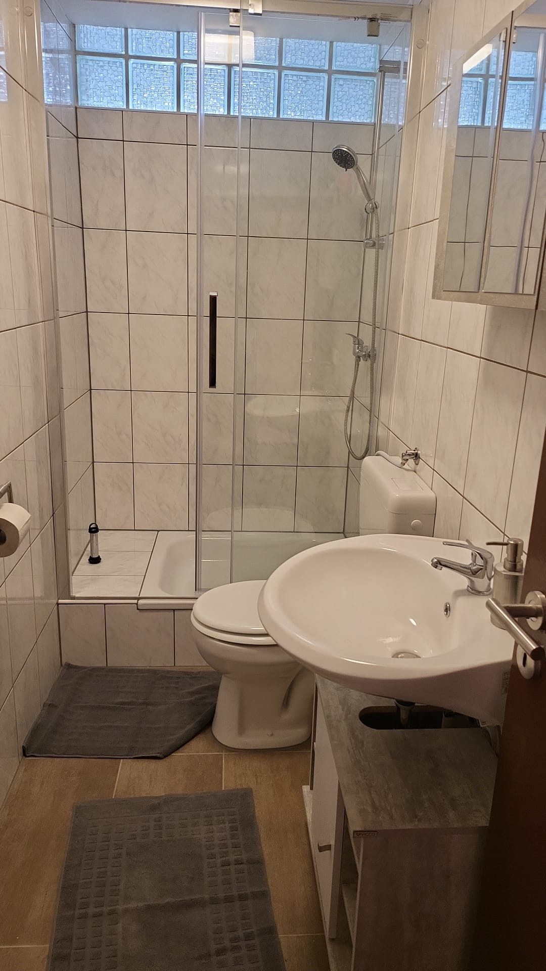 Monteur-Zimmer - Rheinland-Pfalz - Holzwurm in 66877 Ramstein-Miesenbach