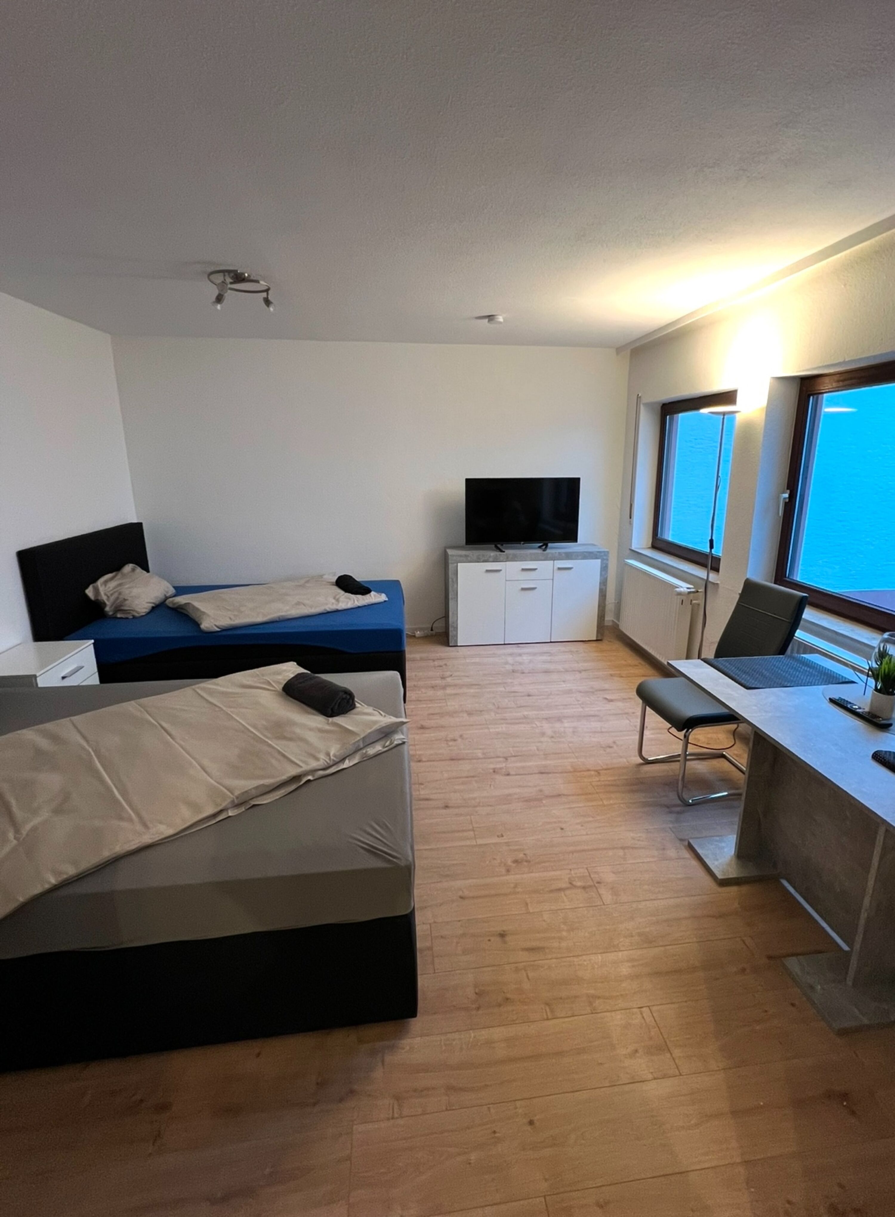 Monteur-Zimmer - Rheinland-Pfalz - Monteurwohnungen direkt in Kaiserslautern!!! 5 STERNE