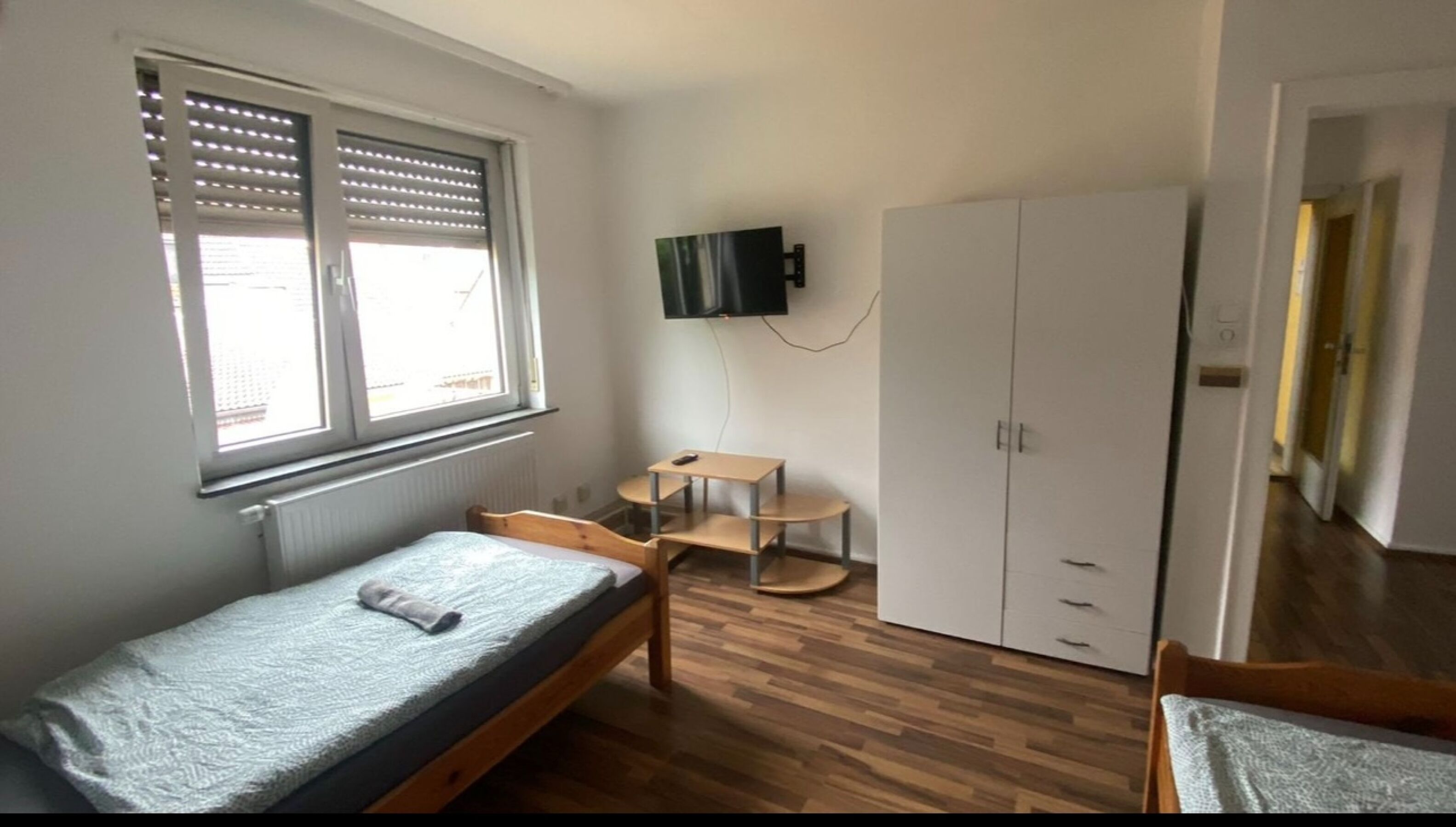 Monteur-Zimmer - Rheinland-Pfalz - Monteurwohnungen direkt in Kaiserslautern!!! 5 STERNE