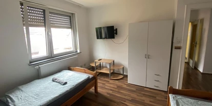 Monteur-Zimmer - Preis pro Nacht - Deutschland - Monteurwohnungen direkt in Kaiserslautern!!! 5 STERNE