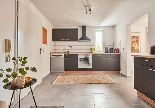 Monteur-Zimmer - Rheinland-Pfalz - Adele, Apartment in zentraler Lage