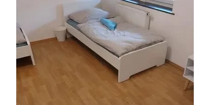 Monteur-Zimmer - Preis pro Nacht - Deutschland - Saubere Unterkunft für Handwerker 2–6 Personen zentrale Lage