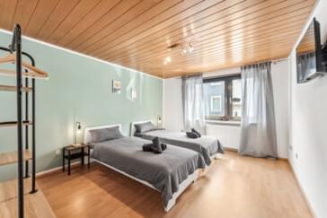 Monteur-Zimmer - Rheinland-Pfalz - Wohnungen 2-6 Betten in Kaiserslautern - eigenes Bad+Küche