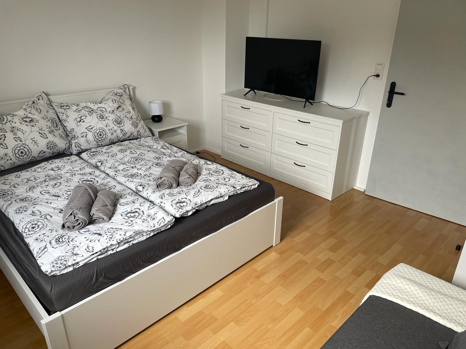 Monteur-Zimmer - Preis pro Nacht - Niederösterreich - Schlafzimmer mit Doppelbett  - Apartment Paulberg 