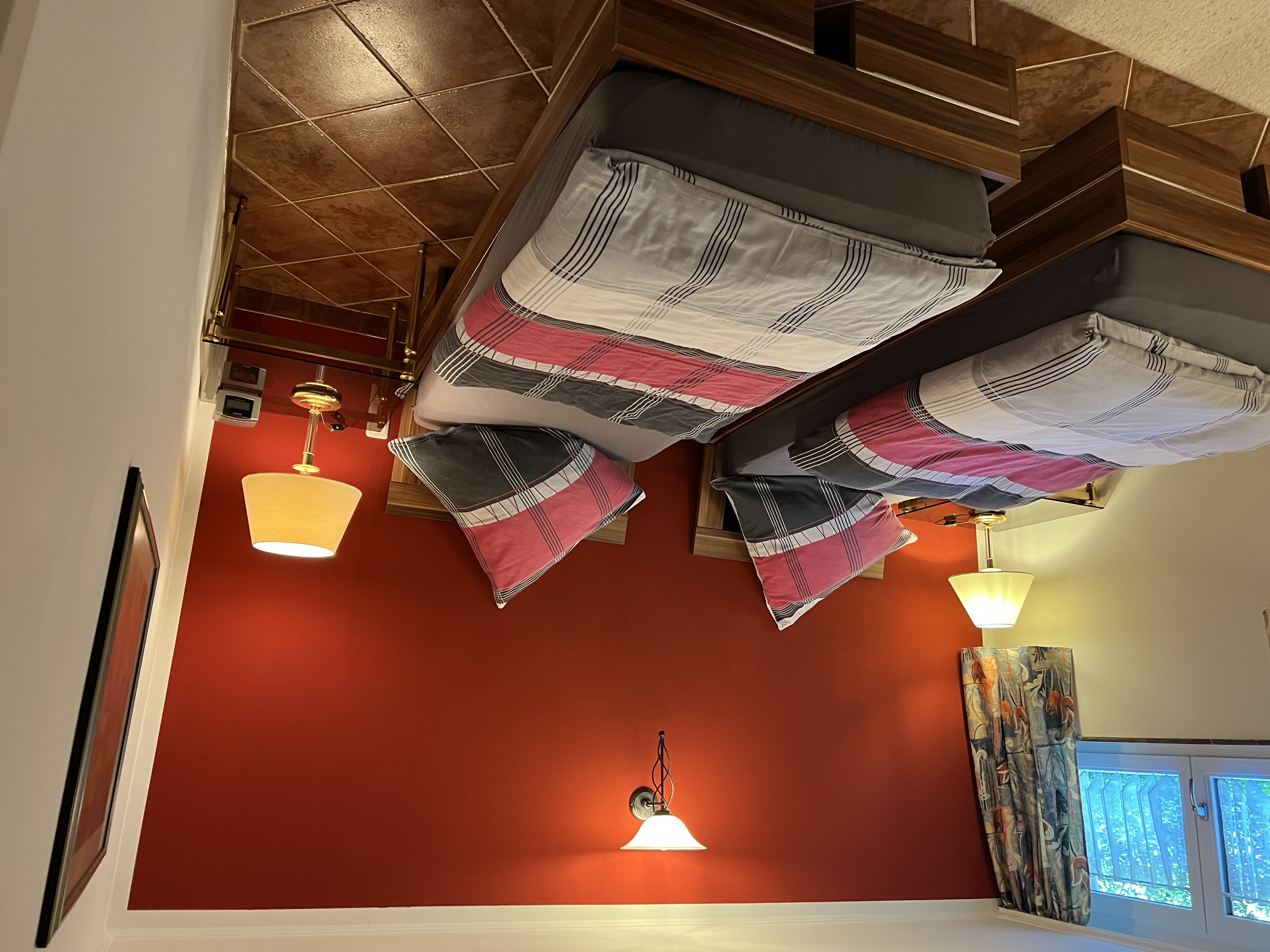 Monteur-Zimmer - Korschenbroich - Fam. Schuh