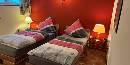 Monteur-Zimmer - Krefeld - Fam. Schuh