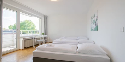 Monteur-Zimmer - Krefeld - Tolstov Apartments - vollausgestattete Küche, free WLAN Waschmaschine in 40667 Meerbusch