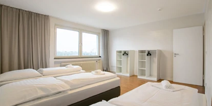 Monteur-Zimmer - Mülheim an der Ruhr - Tolstov Apartments - vollausgestattete Küche, free WLAN Waschmaschine in 40667 Meerbusch