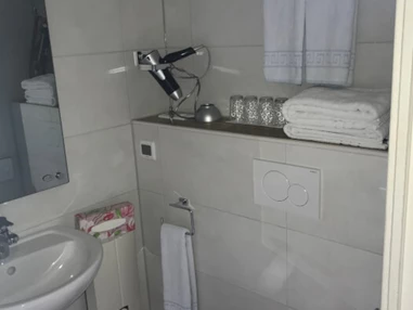 MonteurZimmer: Ferienwohnung Wieneke in 42549 Velbert