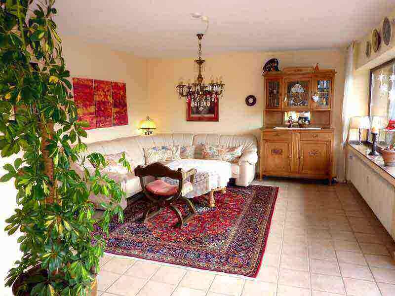 Monteur-Zimmer - Korschenbroich - Wohnzimmer FeWo - Gästehaus Hegger in Meerbusch bei Düsseldorf, Krefeld und Neuss. in 40670 Meerbusch