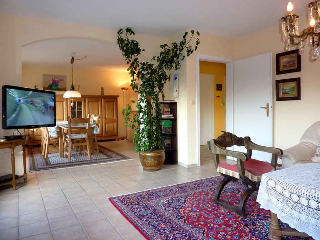 Monteur-Zimmer - Korschenbroich - Wohnzimmer-Bild 2 - Gästehaus Hegger in Meerbusch bei Düsseldorf, Krefeld und Neuss. in 40670 Meerbusch