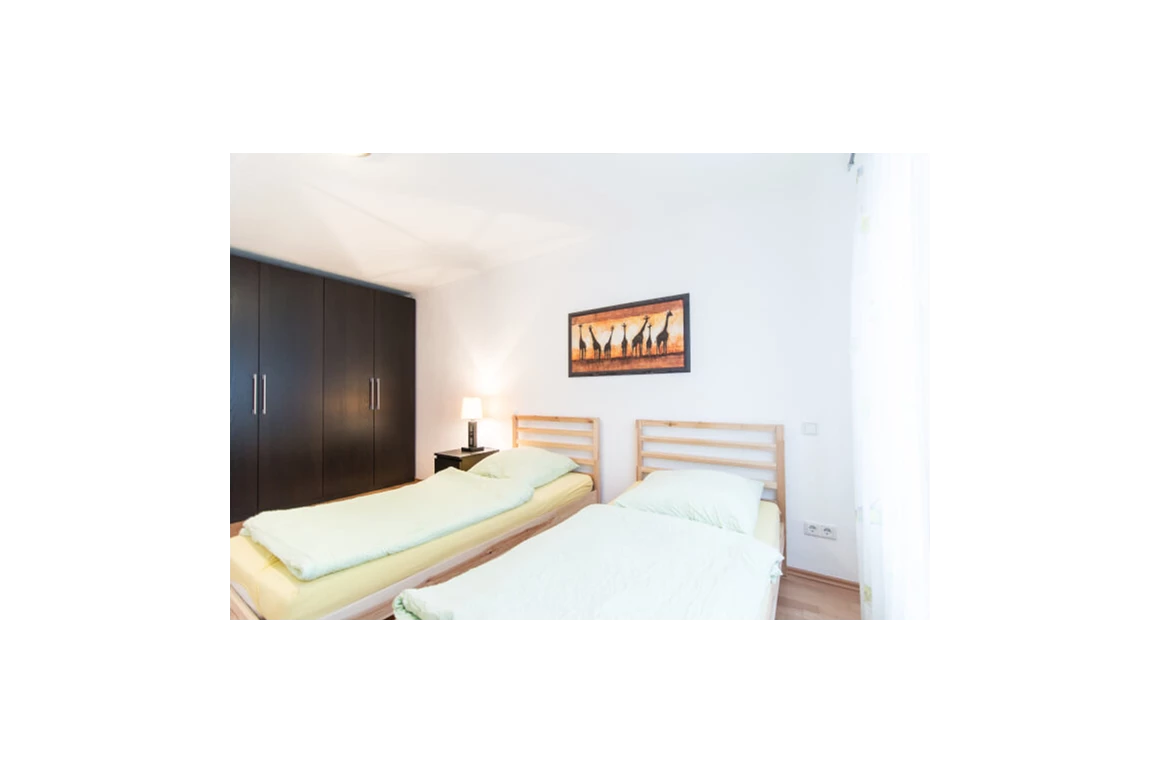 MonteurZimmer: Ferienwohnung Neuss in 41462 Neuss
