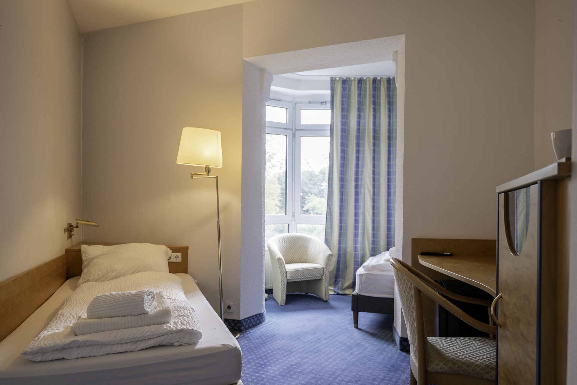 Monteur-Zimmer - Korschenbroich - Viktoria Rooms - Monteurzimmer und Langzeitmiete in 41460 Neuss