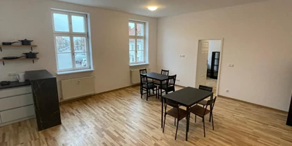 Monteur-Zimmer - Preis pro Nacht - TOMASZ-Living in RATINGEN & DÜSSELDORF / für bis zu 200 Pers