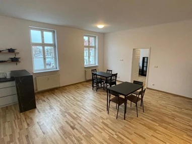 MonteurZimmer: TOMASZ-Living in RATINGEN & DÜSSELDORF / für bis zu 200 Pers