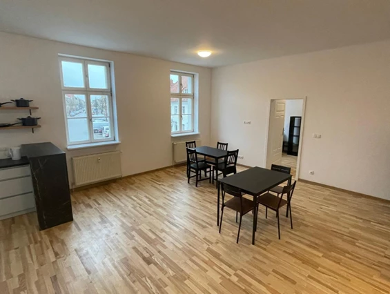 MonteurZimmer: TOMASZ-Living in RATINGEN & DÜSSELDORF / für bis zu 200 Pers