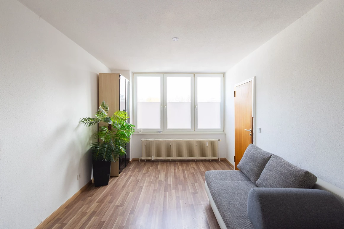 MonteurZimmer: Monteurwohnung in Ratingen – Platz für bis zu 9 Personen –