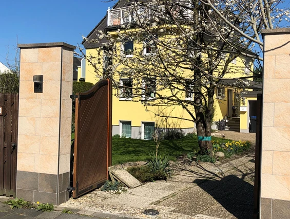 MonteurZimmer: Monteur/Handwerker; Messe-Appartements-Schuh bis zu 10 Pers.