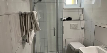 Monteur-Zimmer - Preis pro Nacht - Monteur/Handwerker; Messe-Appartements-Schuh bis zu 10 Pers.