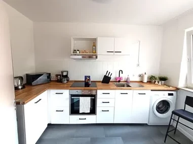 MonteurZimmer: 3 Zimmer Wohnung mit eigenem Eingang und Stellplatz