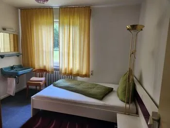 Monteur-Zimmer - Langenfeld (Mettmann) - Haus Rogall