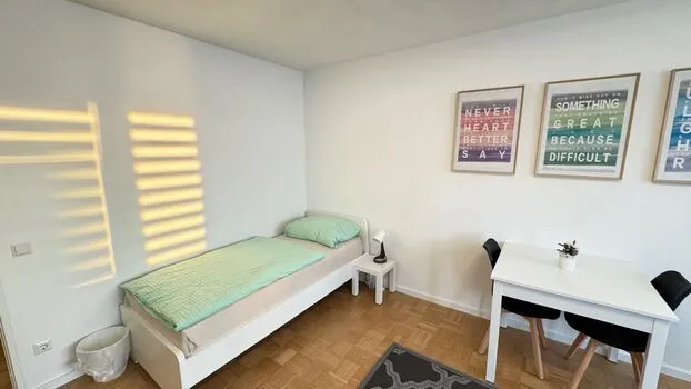 Monteur-Zimmer - Langenfeld (Mettmann) - Monteur/Messezmmer für Handwerker und Messebesucher