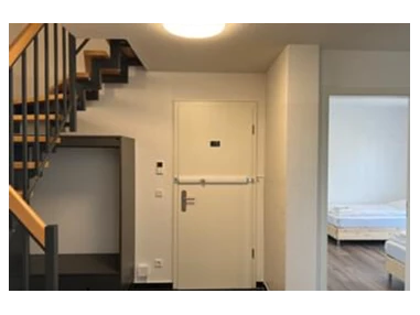 MonteurZimmer: Monteurwohnung in ruhiger Lage mit Balkon für bis zu 12 Personen
