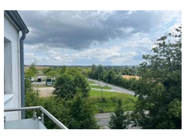 MonteurZimmer: Monteurwohnung in ruhiger Lage mit Balkon für bis zu 12 Personen