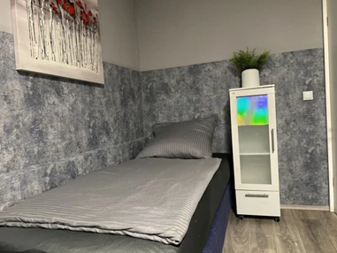MonteurZimmer: Wohnung Top Lage Küche Bad Parkplatz Wifi