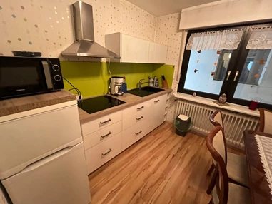MonteurZimmer: Wohnung Auf dem Sandberg, Köln