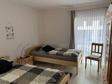MonteurZimmer: Gepflegte Ferien- und Monteurwohnung in ruhiger Lage in 50321 Brühl