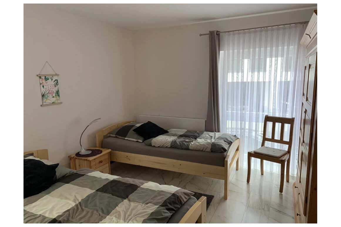 MonteurZimmer: Gepflegte Ferien- und Monteurwohnung in ruhiger Lage in 50321 Brühl