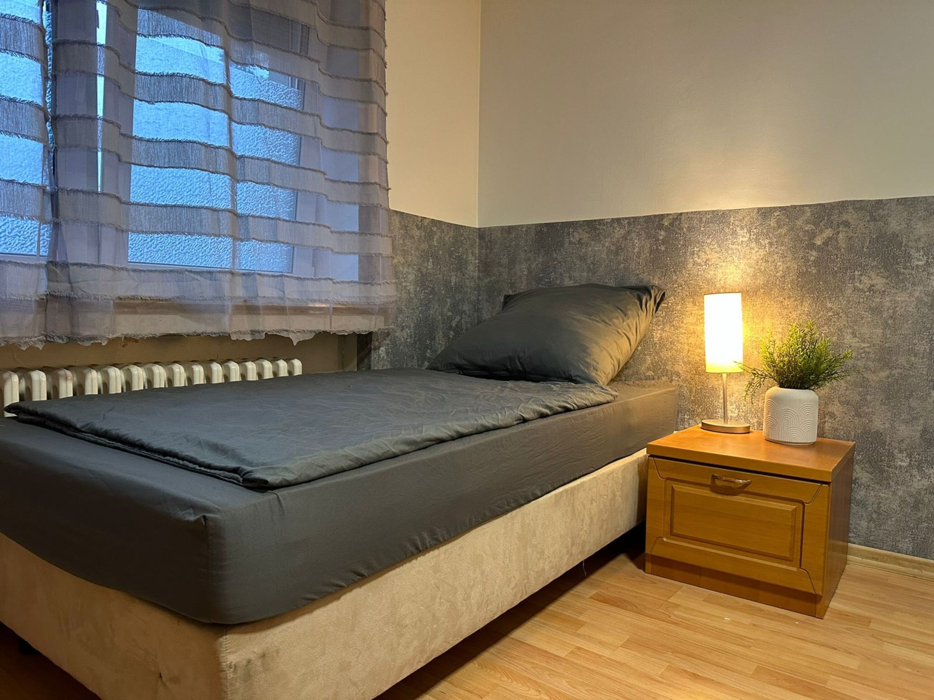 Monteur-Zimmer - Euskirchen - Wohnungen in Köln voll und gemütlich eingerichtet