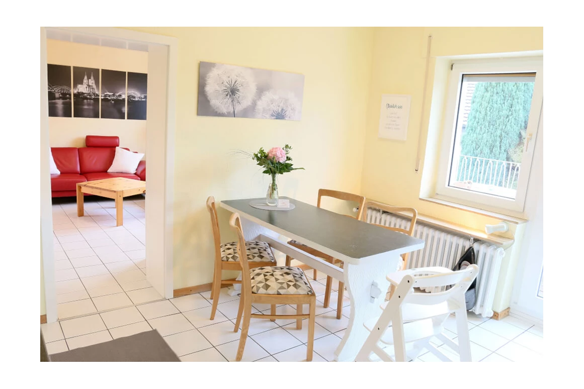 MonteurZimmer: Ferienwohnung Domblick Herkenrath in 51429 Bergisch Gladbach