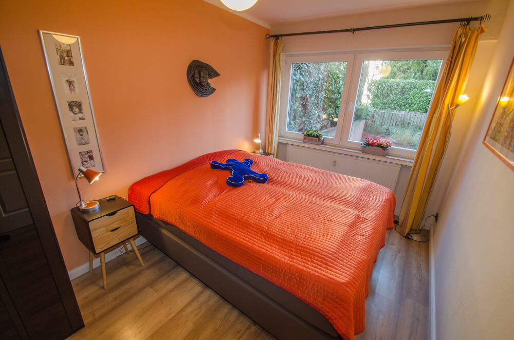 Monteur-Zimmer - Euskirchen - Ferienwohnung/ FeWo Ball in 50858 Köln