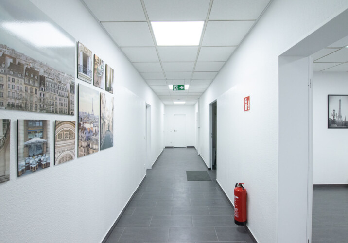 Monteur-Zimmer - Euskirchen - Große Monteurunterkunft für bis zu 30 Personen – Perfekt für Teams in Neuss