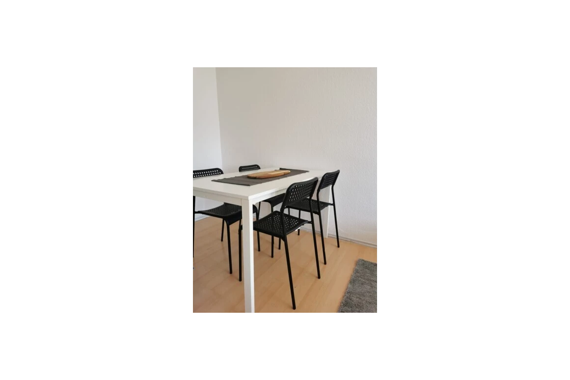 MonteurZimmer: ab 16,00€ / Herz International (Köln) / 24 Per. maximal
