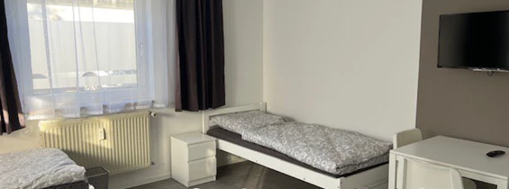 MonteurZimmer: Home4Time - Köln, Unterkünfte für Monteure und Arbeiter