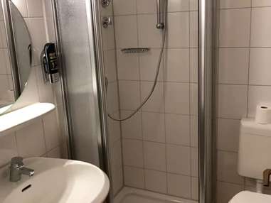 MonteurZimmer: Angela Groß