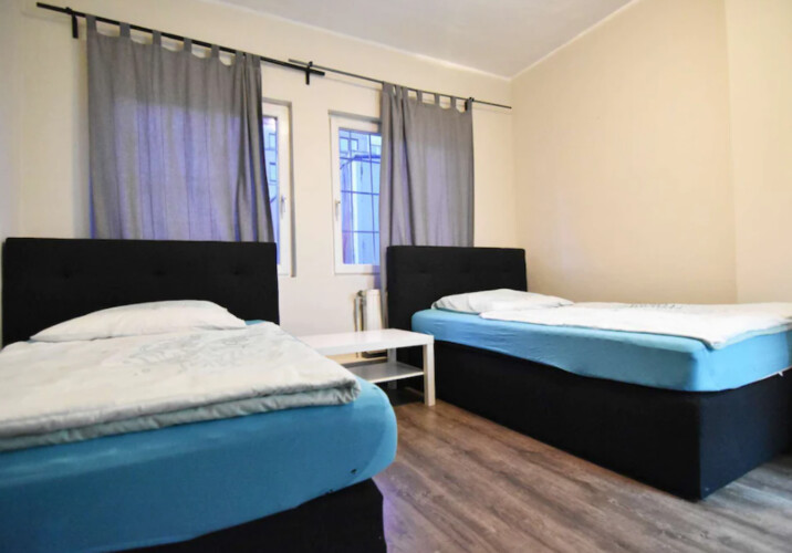 Monteur-Zimmer - Burscheid (Rheinisch-Bergischer Kreis) - City Wohnung am Hildeboldplatz mit WLAN