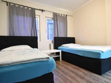MonteurZimmer: City Wohnung am Hildeboldplatz mit WLAN