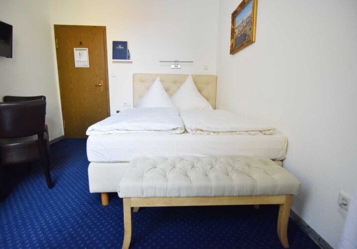 Monteur-Zimmer - Wesseling - HomeRent in Köln & Umgebung