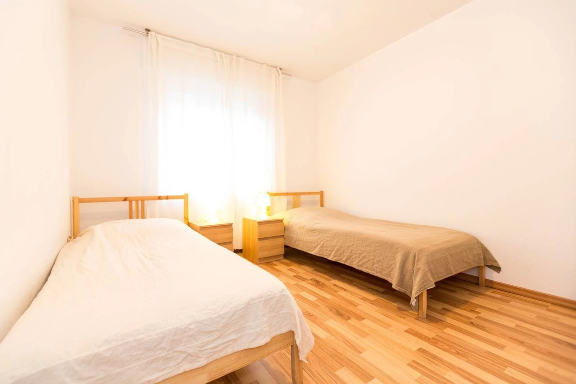 MonteurZimmer: Ferienwohnung HomeCologne Unterkunft in 51063 Köln