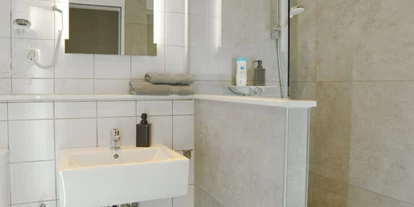 Monteur-Zimmer - Velbert - Rhein Glück