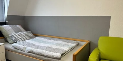 Monteur-Zimmer - Erkrath - Top Monteurwohnung Küche Bad WiFi Parkplatz