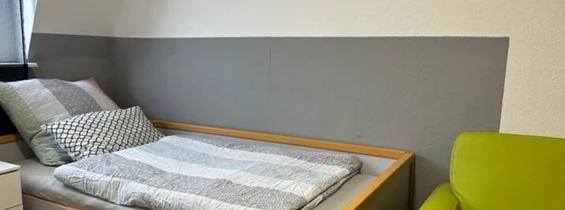 MonteurZimmer: Top Monteurwohnung Küche Bad WiFi Parkplatz