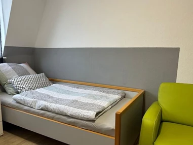 MonteurZimmer: Top Monteurwohnung Küche Bad WiFi Parkplatz