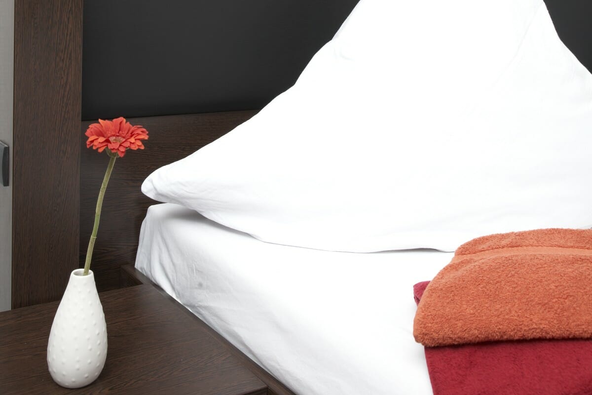 Monteur-Zimmer - Euskirchen - HOSTEL KÖLN GmbH