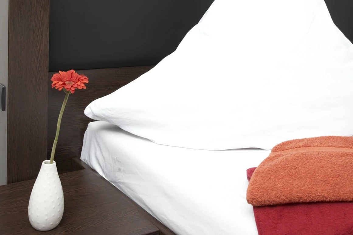 MonteurZimmer: HOSTEL KÖLN GmbH