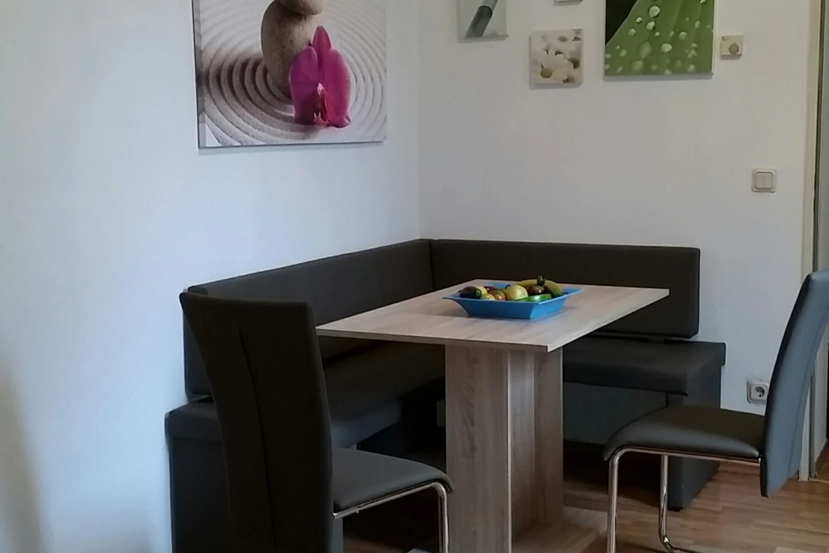 MonteurZimmer: Monteur/Ferienwohnung Roth Fischer